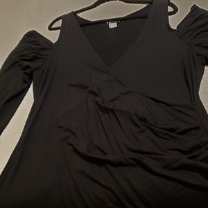 Black cold shoulder long sleeve
